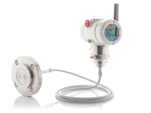 ABB 266HRH High overload gauge pressure transmitter with remote diaphragm seal.