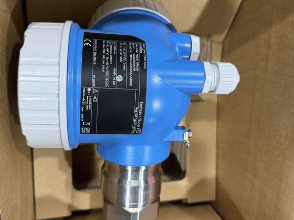 100% Original Endress Hauser 8F3B08-BDDBAAAFABSADOSAA2+AADC Promass F 300 Coriolis Mass Flowmeter for sale for your reference.